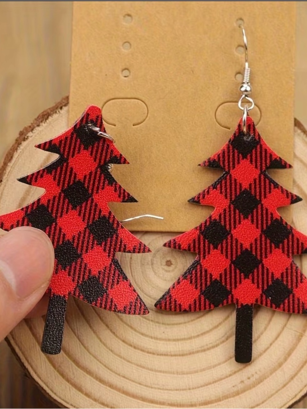 ❤️❤️❤️3 for 12$❤️❤️❤️Red Buffalo Plaid Christmas Tree Earrings - Picture 5 of 5